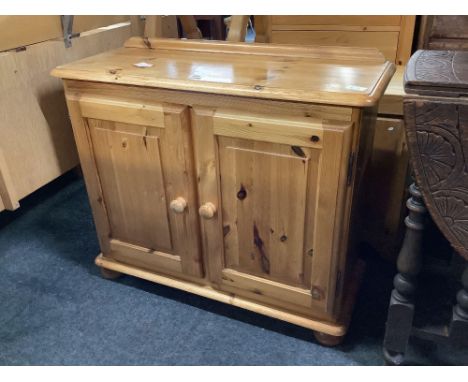 STRIPPED PINE KITCHEN CUPBOARD WITH ADJUSTABLE SHELF, 32" WIDE