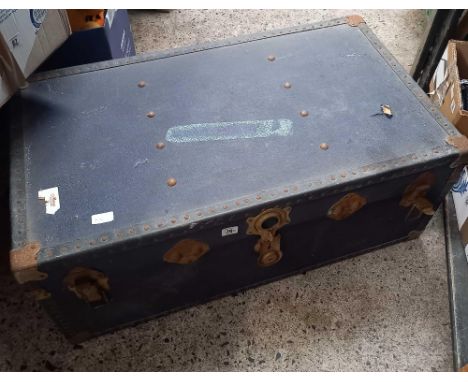 FIBRE TRAVEL TRUNK