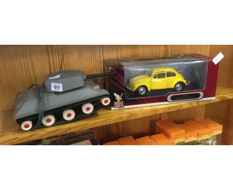 DIE CAST METAL 1967 VOLKSWAGON BEETLE &amp; A VINTAGE REMOTE CONTROLLED RUSSIAN T34 TANK