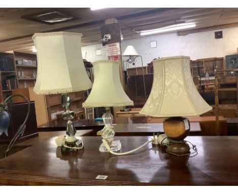 2 GLASS &amp; 1 WOODEN TABLE LAMP WITH SHADES