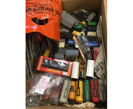 CARTON OF LIMA TRACK &amp; VARIOUS WAGONS &amp; ROLLING STOCK