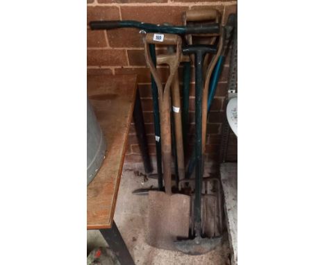 QTY OF GARDENING TOOLS,FORKS, LAWN EDGERS, SPADES