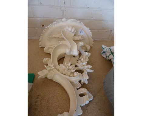 *Ornate Floral Composite Wall Bracket/Shelf 