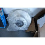 LOT: (4) disques de frein
