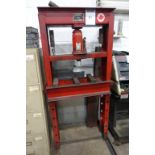 presse hydraulique DOMINION modèele DP1375