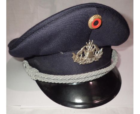 East German Air Force Officers visor cap. P&amp;P Group 2 (£18+VAT for the first lot and £3+VAT for subsequent lots) 