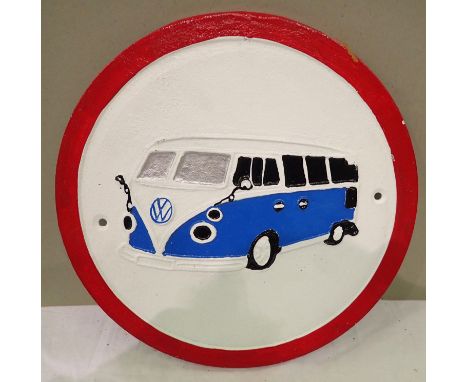 Cast iron VW camper plaque, D: 25 cm. P&amp;P Group 1 (£14+VAT for the first lot and £1+VAT for subsequent lots) 