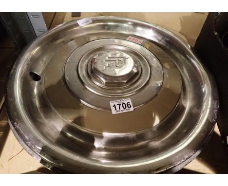 Two Rolls-Royce chrome hubcaps, 17 inch. P&amp;P Group 2 (£18+VAT for the first lot and £3+VAT for subsequent lots) 