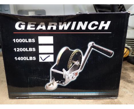 New unused 1400 LB manual gear winch. P&amp;P Group 1 (£14+VAT for the first lot and £1+VAT for subsequent lots) 