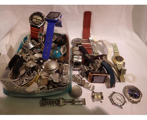 Quantity of mixed wristwatches and watch parts. P&amp;P Group 1 (£14+VAT for the first lot and £1+VAT for subsequent lots) 