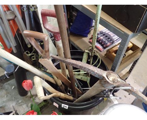 Dustbin of mixed tools (bin not included). Not available for in-house P&amp;P 