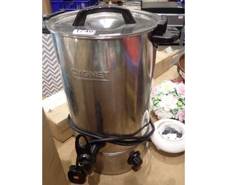 Five litre Signet water boiler. P&amp;P Group 3 (£25+VAT for the first lot and £5+VAT for subsequent lots) 