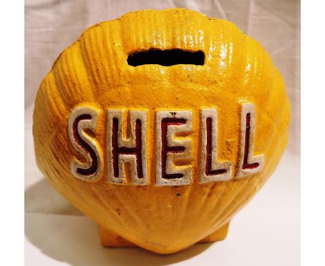 Cast iron Shell money box, H: 12 cm. P&amp;P Group 1 (£14+VAT for the first lot and £1+VAT for subsequent lots) 