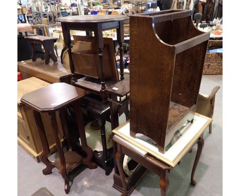 Early 20th century oak lamp table, H: 62 cm, with further items of small furniture and mirrors. Not available for in-house P&