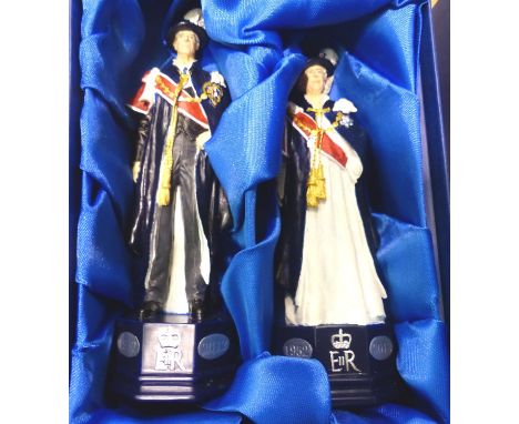 Two Queen Elizabeth II Coronation chess pieces. P&amp;P Group 1 (£14+VAT for the first lot and £1+VAT for subsequent lots) 