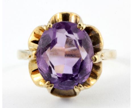 A 9ct yellow gold amethyst set ring, (O).