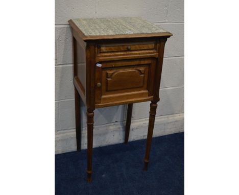 AN EARLY 20TH CENTURY WALNUT SINGLE DOOR POT CUPBOARD, with a green veined marble top and a single drawer and ceramic interio