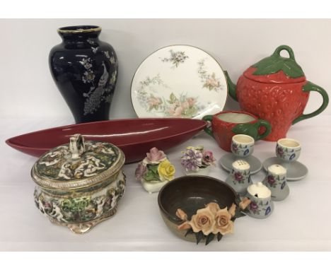 A collection of modern and vintage ceramic items. To include: Caverswall cake plate with floral decoration, Capodimonte lidde