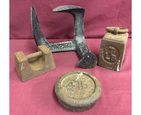 A vintage "Phoenix" cast iron shoe last together with 3 assorted weights, one 7lb &amp; two 4lb.