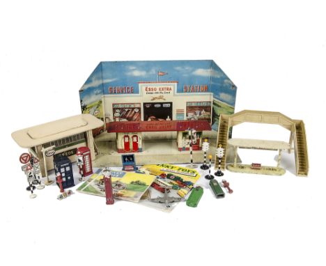A Codeg Tinplate ESSO Service Station, comprising scenic backdrop and garage forecourt, with a small quantity of street furni