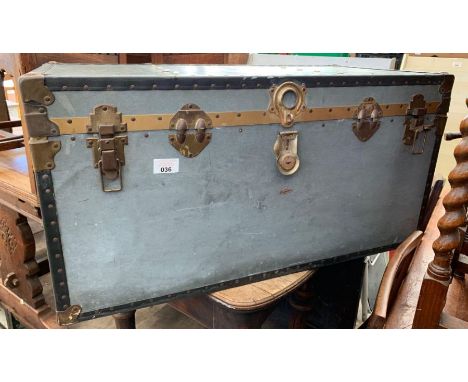 Vintage large trunk made by Overpond