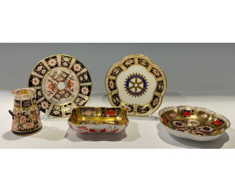 A Royal Crown Derby 1128 pattern rounded rectangular pin tray, solid gold band, first quality; a commemorative Rotary Interna