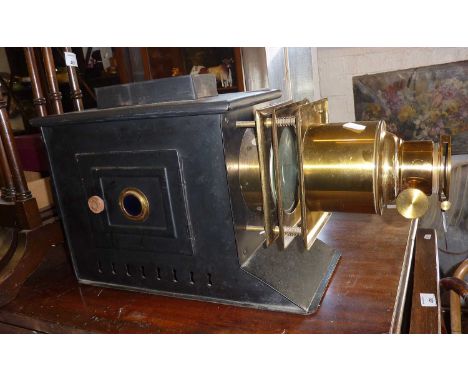 Victorian magic lantern in excellent condition, by W. Butcher &amp; Sons Ltd. (WB &amp; S), with carrying case