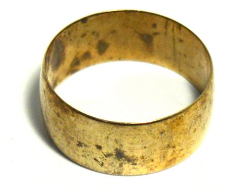 A 9ct gold gentleman's wedding ring, size W, approx 4.5g.