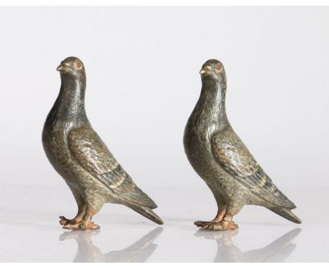 Pair of cold painted bronze pigeons, 6.5cm high