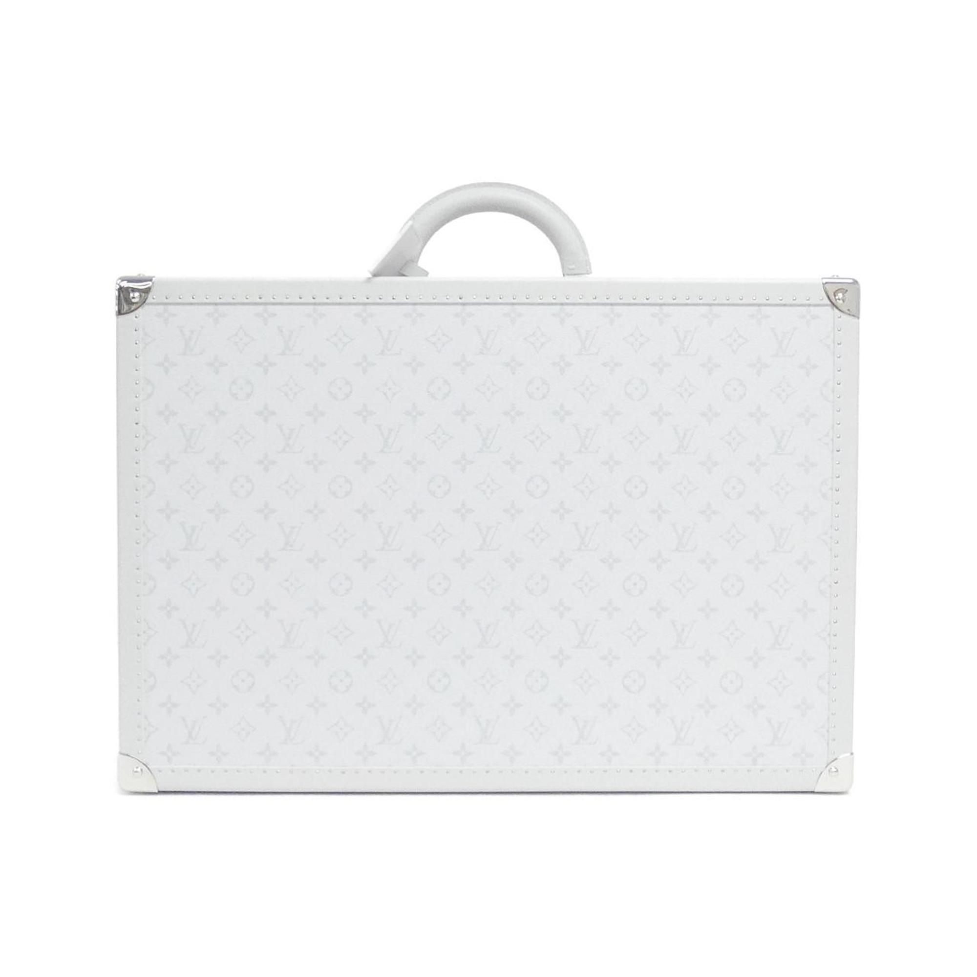 Louis Vuitton Taiga Lama Visten 60cm M30957 Handbag