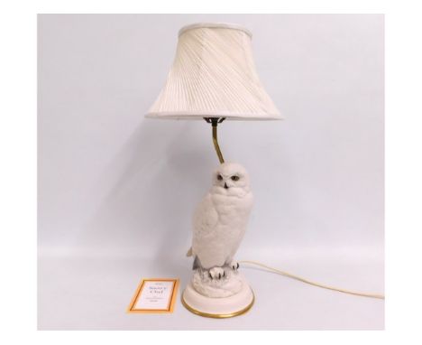 A decorative Franklin Mint Raymond Watson owl lamp, 23.5in tall 