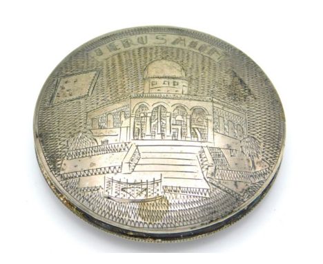 A 0.833 silver compact inscribed "Jerusalem", mirror somewhat loose, actual silver weight 34.1g