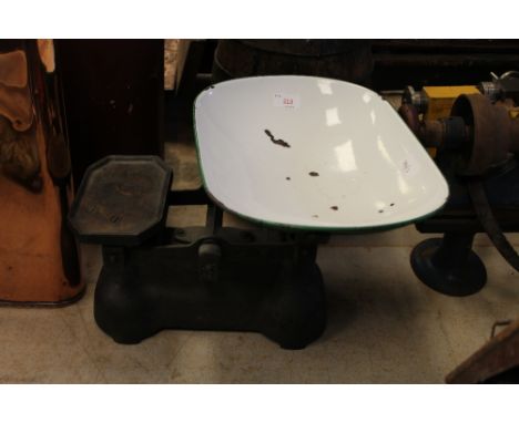 Kitchen scales