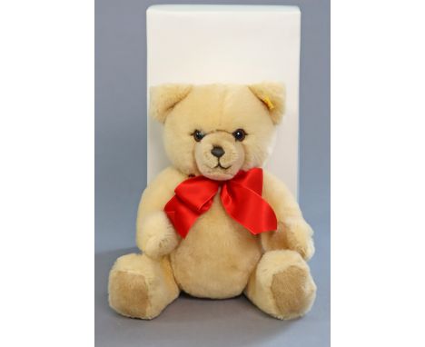 A Steiff teddy bear, 35cm high, boxed.