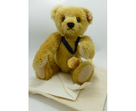 Steiff Collectors Bear Of The Year 2010 with Bag &amp; Cert 