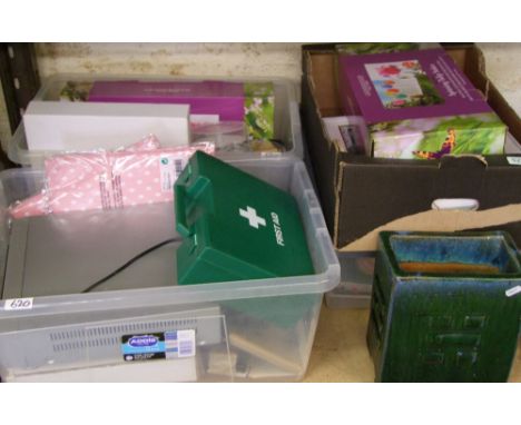 A mixed collection of items to include: Grundig Minidisc Deck with remote and discs, ladies spa set, boxed garden ornaments, 