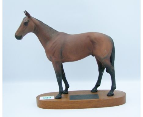 Beswick connoisseur model of Mill Reef:2422 on wood plinth. 