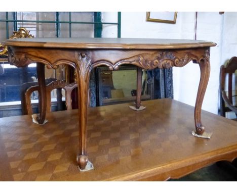 Large Louis XV Style French Oak Oval Shaped Coffee Table.
Cabriole legs, rattan and glass top with carved details.
H51cm W121