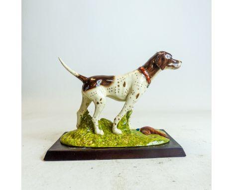 Royal Doulton model of a Pointer on wood base, RDA15, from the Gundog collection,h.17cm.