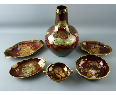 FIVE CARLTONWARE ROUGE ROYALE DISHES and a Devon Sylvan lustrine bottle vase, the dishes gilt and enamel decorated in chinois