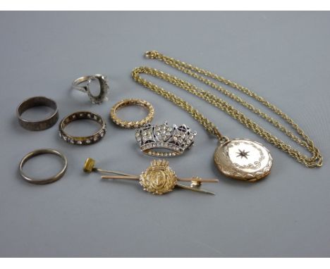 A NINE CARAT GOLD BAR BROOCH (pin missing) with naval anchor symbol, 3 grms, a parcel of white metal rings, a yellow metal lo