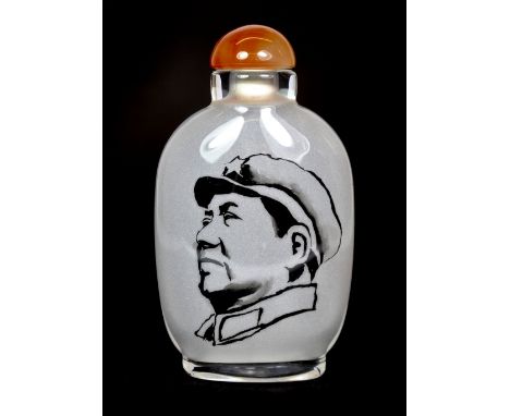An inside painted portrait snuff bottle of Chairman Mao, H. 9cm.