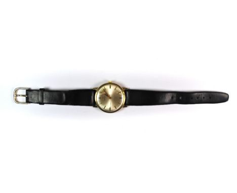 A gents 9ct gold vintage Omega wristwatch.