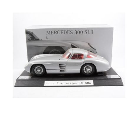 Revell Mercedes 300 SLR '54 model, mounted on plinth, 1:12 scale, boxed (wing mirror damaged).