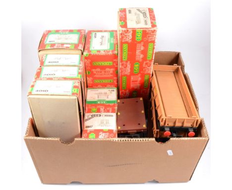 LGB railways G scale rolling stock, including log car wagon trolley no.4066, high sided gondola no.4021, ballast wagon no.404