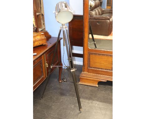 A remote controlled search light lamp