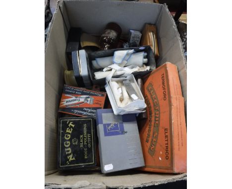 A COLLECTION OF VINTAGE MEDICAL SUNDRIES