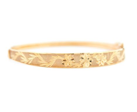 A 9ct gold bangle, 60mm, import marked Birmingham 1993, 5.6g  Good condition