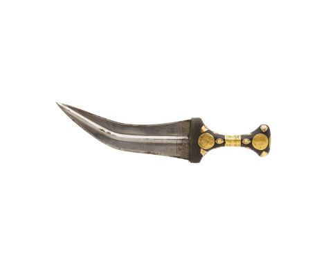 A Syrian gold and silver mounted Jambiya dagger, early 20th century, the hilt with applied high carat gold and 9ct gold mount