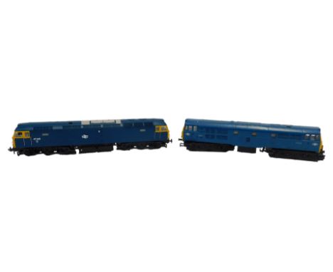 Two Hornby and Bachmann OO gauge locomotives, including a Class 49, blue livery. (AF)